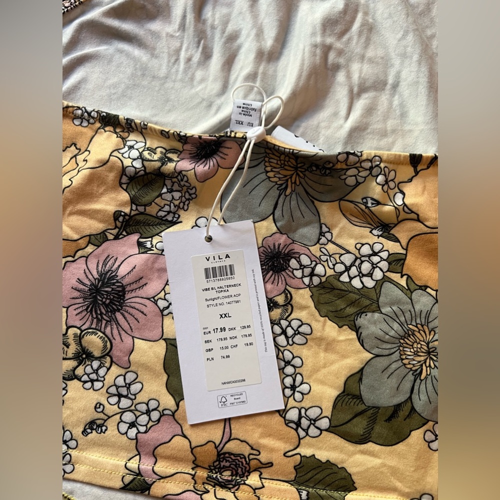 Villa yellow floral print halter top - Picture 9 of 9